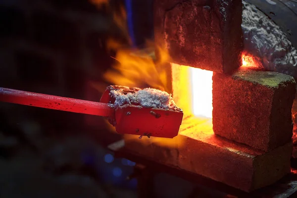 Forgiatura di metalli caldi . — Foto Stock