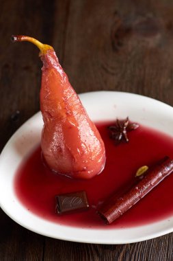 Armut kırmızı şarap 