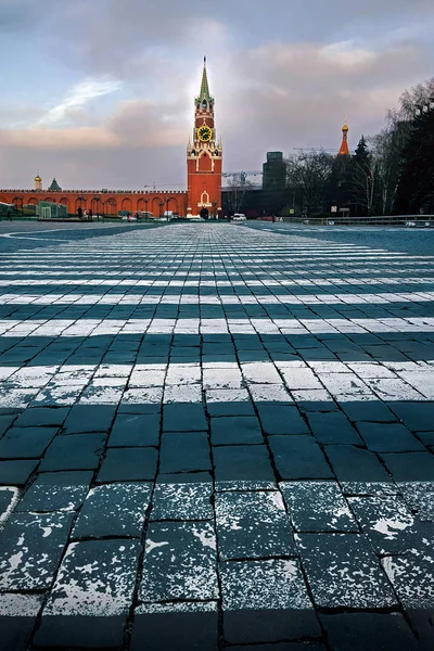Rode plein, sspasskaya toren van het Kremlin van Moskou — Stockfoto