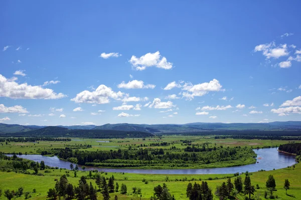 Nehri Vadisi ve gökyüzü