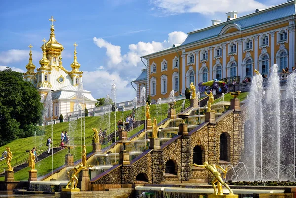 Palazzo Peterhof a San Pietroburgo — Foto Stock