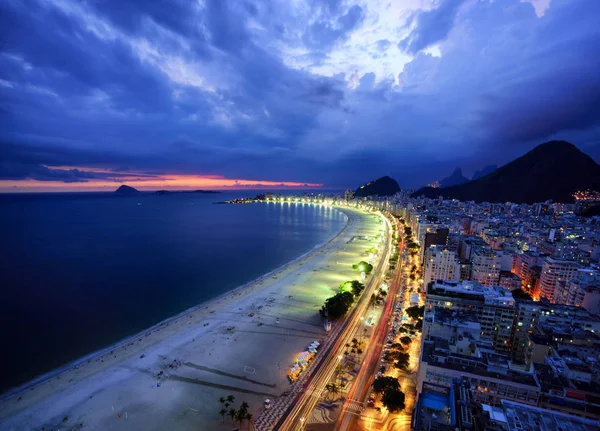 Luzes noturnas da praia de Copacabana — Fotografia de Stock