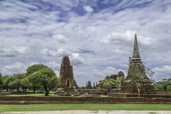 O antigo palácio real em Ayutthaya da Tailândia — Fotografia de Stock