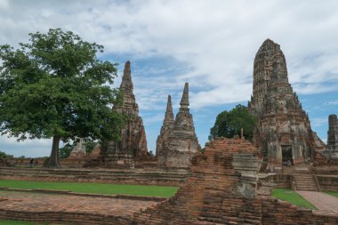 Mahvolmuş Eski Ayutthaya Tapınağı, Tayland