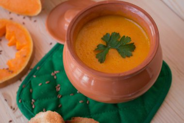  croutons vegan kabak kremalı çorba