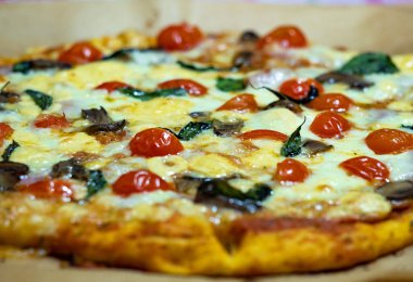 Ev yapımı pizzanın bulanık deseni.