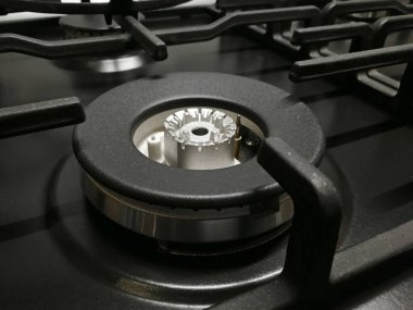 Gaz sobasının ve ocağın yakın görüntüsü