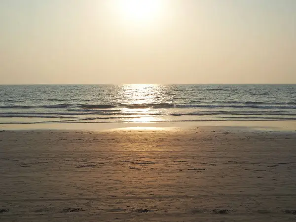 Krásný Západ Slunce Pozadí Moře Pláže Létě Koncept Dovolené Dovolené — Stock fotografie