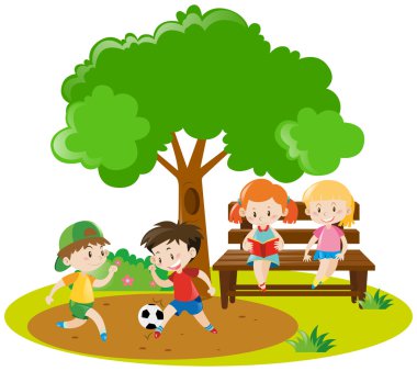 Kız parkta okuma ve futbol oynayan çocuklar