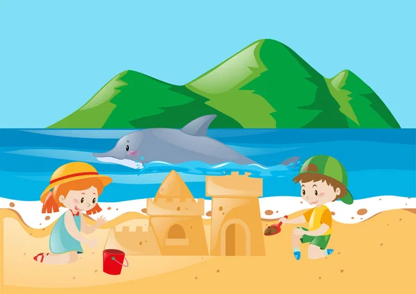 Duas crianças jogando sandcastle na praia — Vetor de Stock