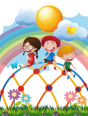 Kubbe Park tırmanma üzerinde üç çocuk