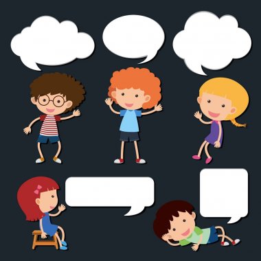 Boş konuşma balonları ile mutlu çocuklar