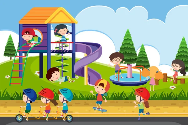 Çocuk parkında oynayan mutlu çocuklar