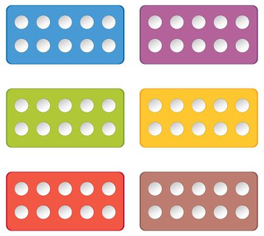 Beyaz arkaplanda on beyaz noktalı renkli domino taşları