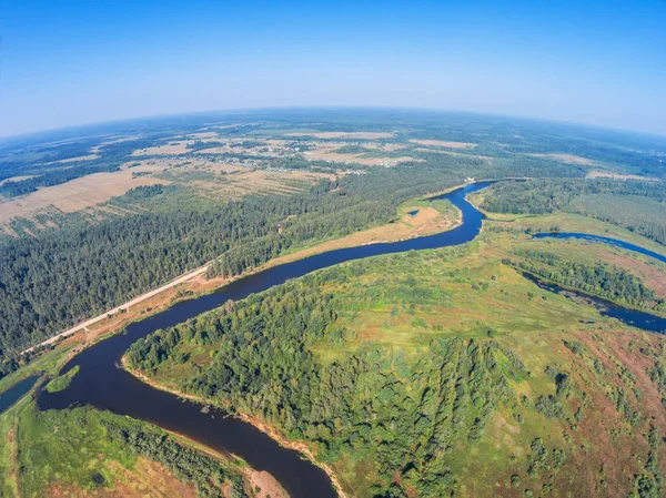 Mologa Nehri üzerinde 