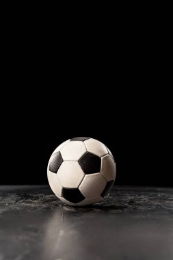 Futbol topu katta