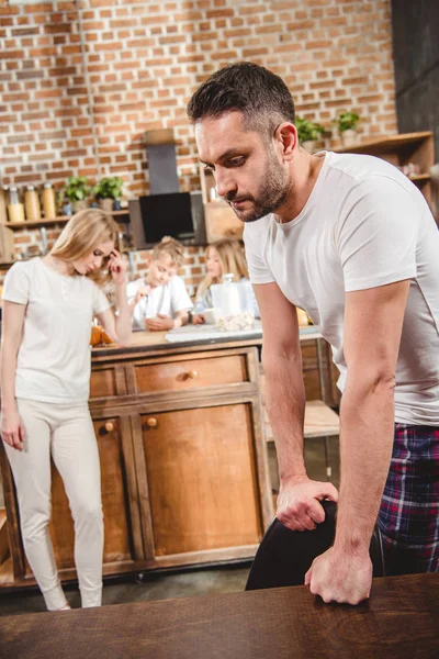 Mann und Frau haben Streit — Stockfoto