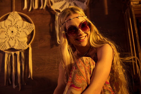 Молодая женщина в стиле Бохо
 