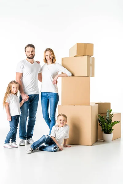 Family moving to new house — Stock Photo, Image