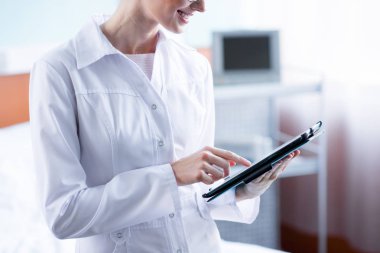 Doktor ile dijital tablet