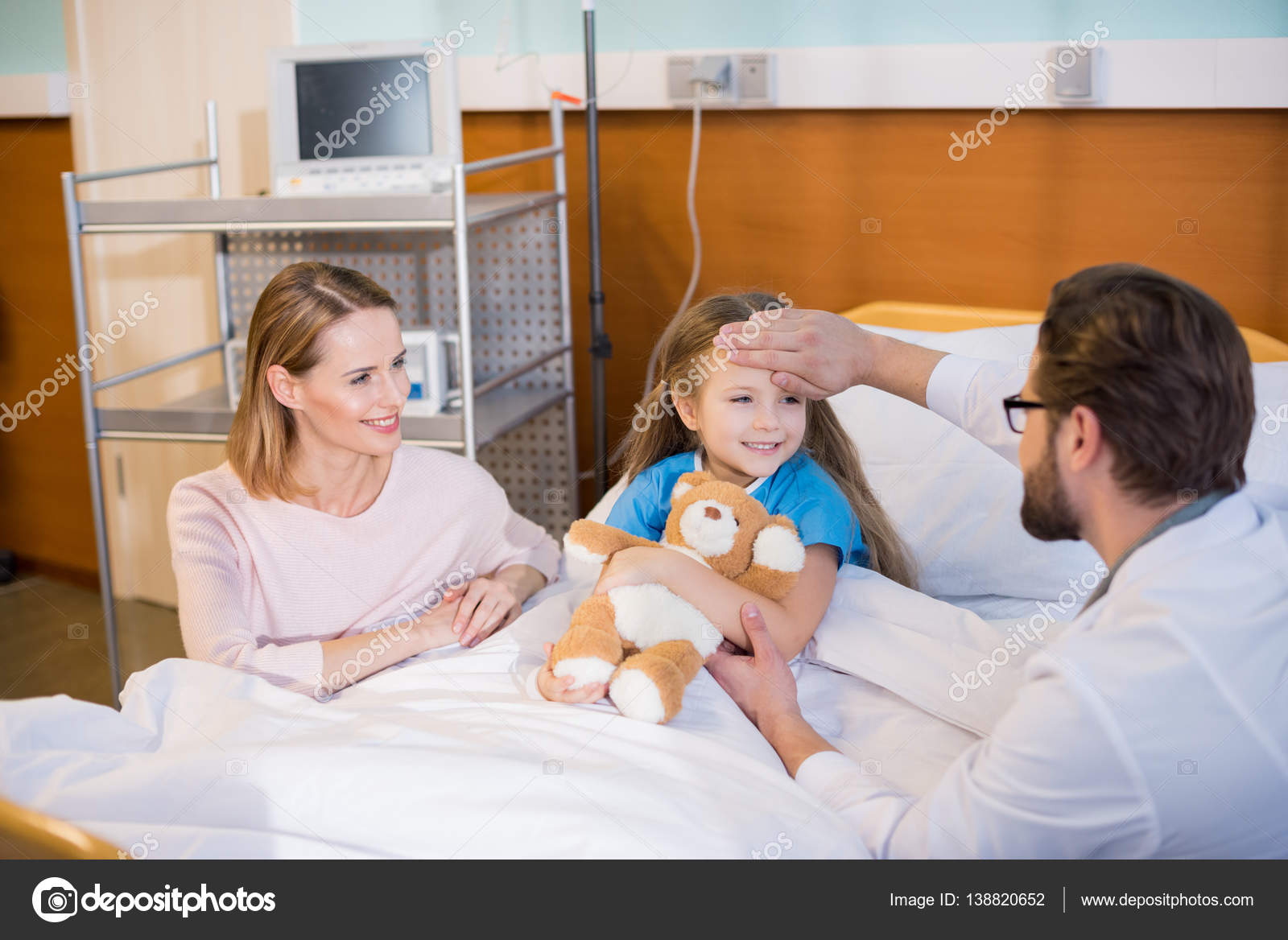 Больница игрушка для детей. Доктор для детей. Экзамен на педиатра. Сопровождение ребенка в больницу. Ходьба в больнице.