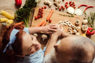Çift vegan gıda hazırlama