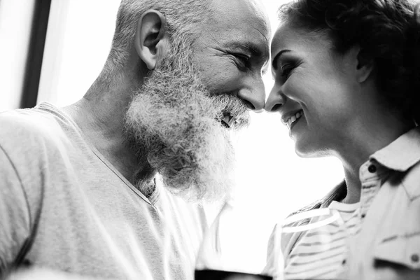 Feliz casal maduro — Fotografia de Stock