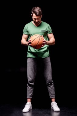 basketbol topu ile adam