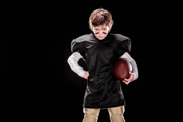 Chlapec hraje americký fotbal — Stock fotografie