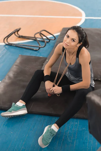 Young sporty woman — Free Stock Photo