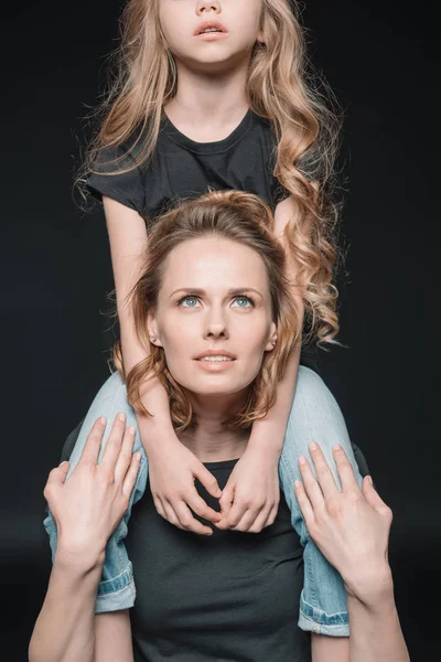 Stijlvolle dochter en moeder — Stockfoto