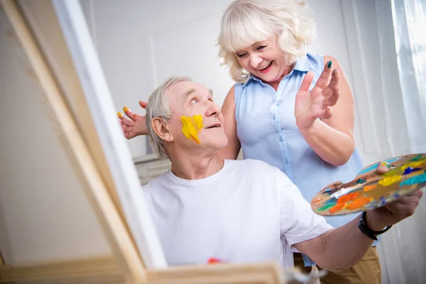 Gelukkig senior paar — Stockfoto