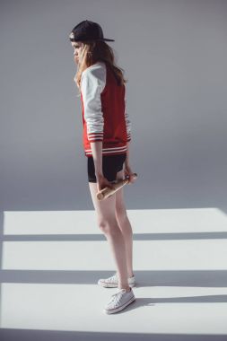 beysbol sopası ile kadın 