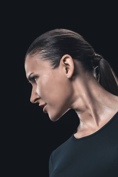 Привлекательная молодая женщина