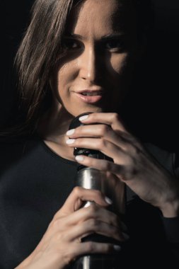 sporcumuz holding şişe 