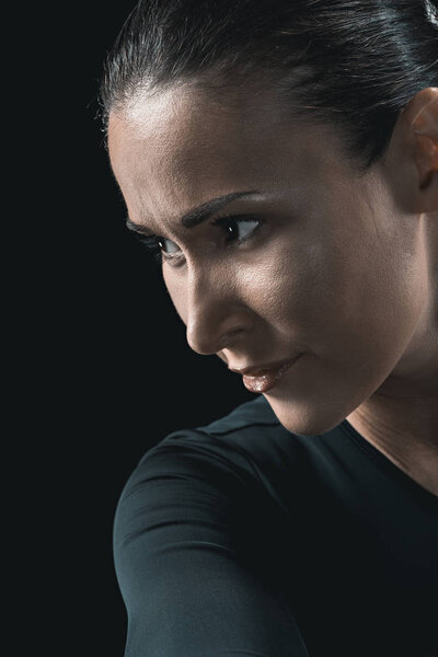 Привлекательная молодая женщина