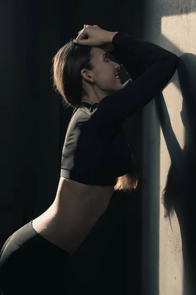 Sporty woman posing — Free Stock Photo
