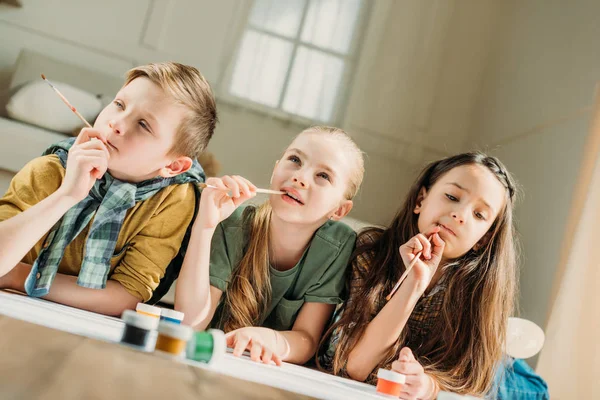 Cute kids painting — Stock Photo, Image