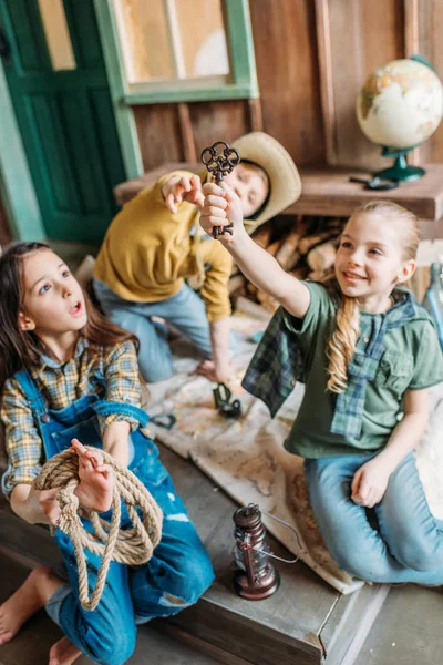 Kids playing treasure hunt