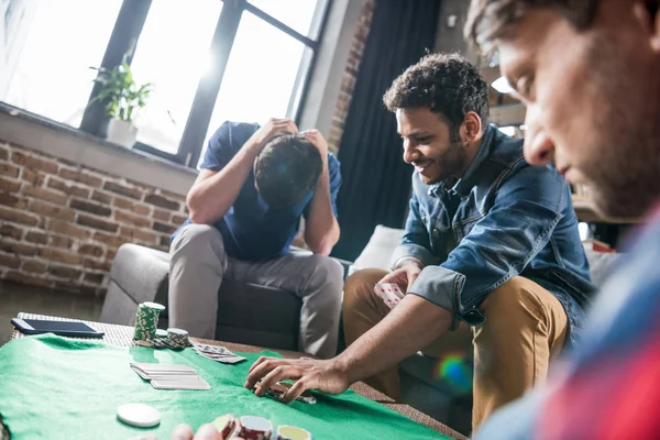 Män vid gaming bord — Stockfoto