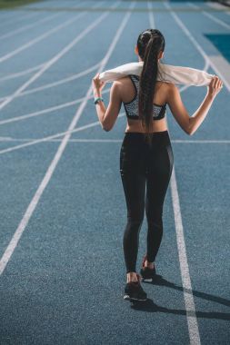 sporcumuz üzerinde koşu parkuru