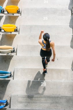 sporcumuz Stadyumu merdivenlerde koşma