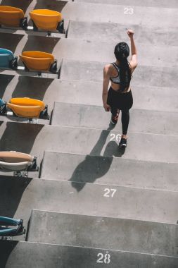 sporcumuz Stadyumu merdivenlerde koşma