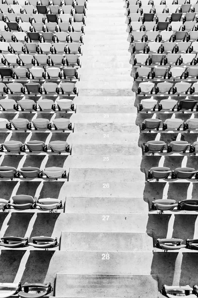 Linhas de assentos de estádio — Fotografia de Stock