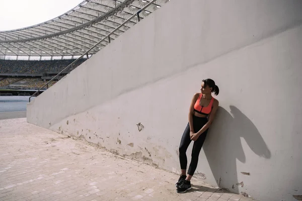 Young sportswoman posing — Stock Photo, Image