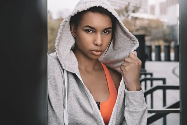 Young sportswoman posing — Stock Photo, Image