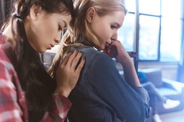 kız arkadaşı depresyon yardımcı kadın