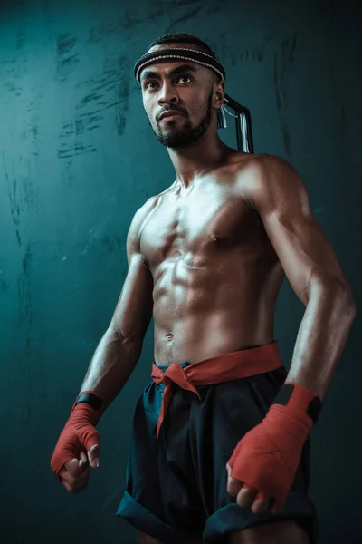 Muay Thai athlete — Stock Photo, Image