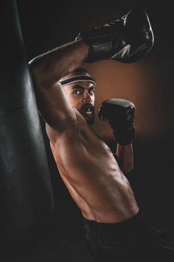 Muay Tay sporcu eğitim 