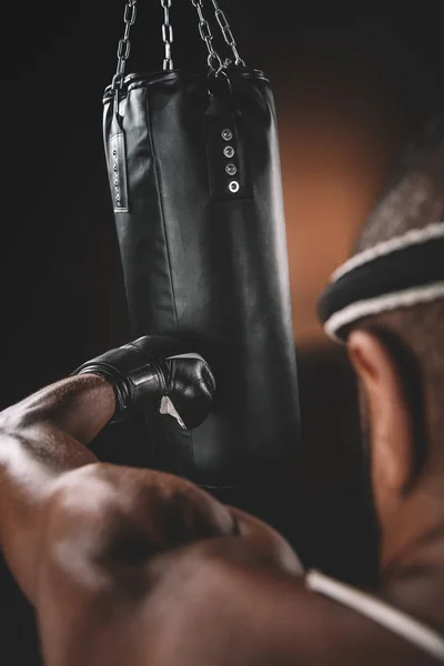 Entrenamiento de atleta Muay Thai — Foto de Stock